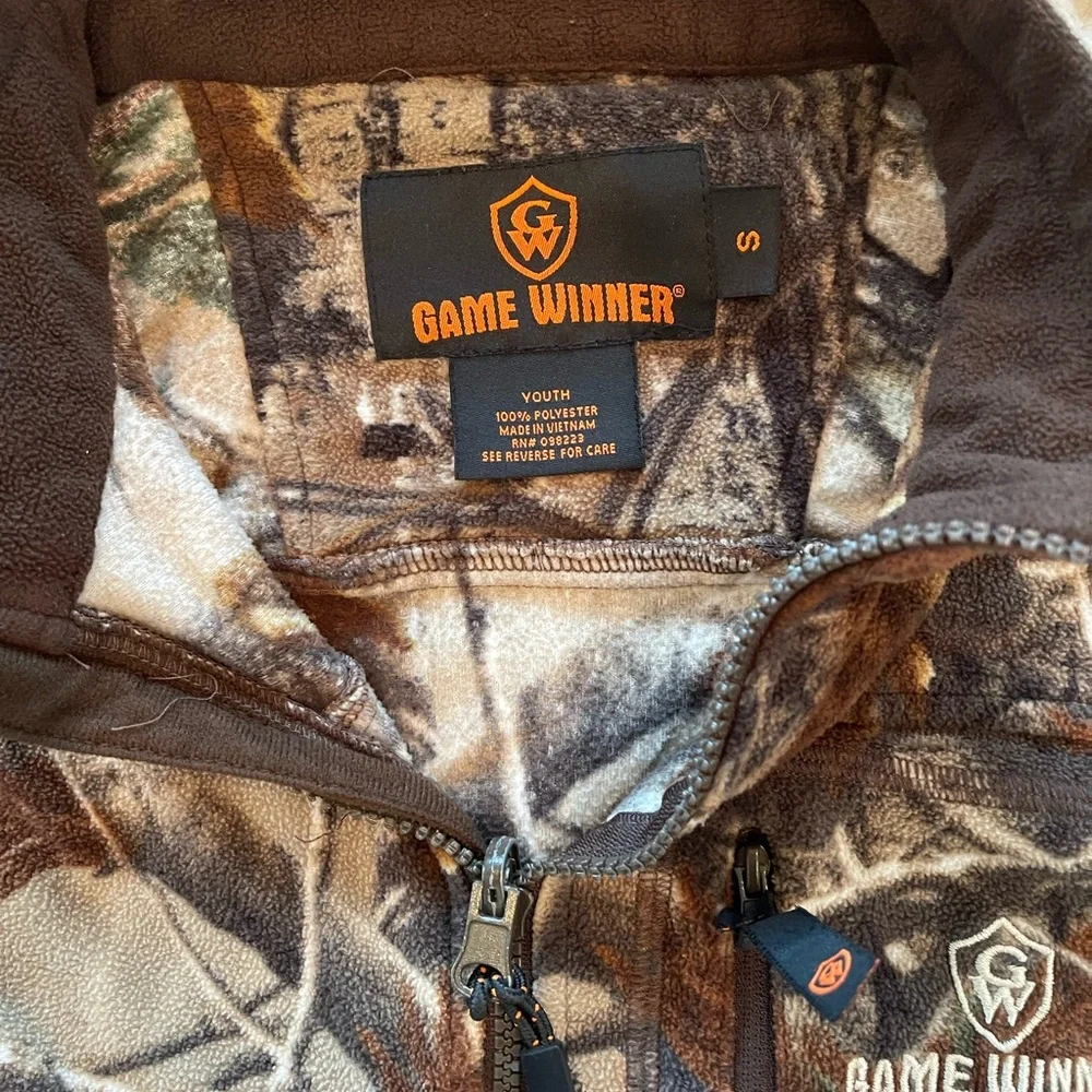 Fleece camouflage jacket youth size small - Picture 2 of 3